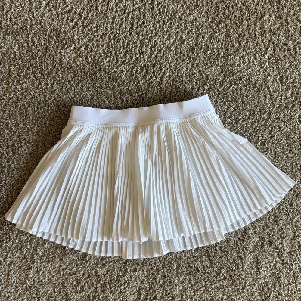 Lululemon Athletica White varsity high ride pleated tennis skirt sz 8